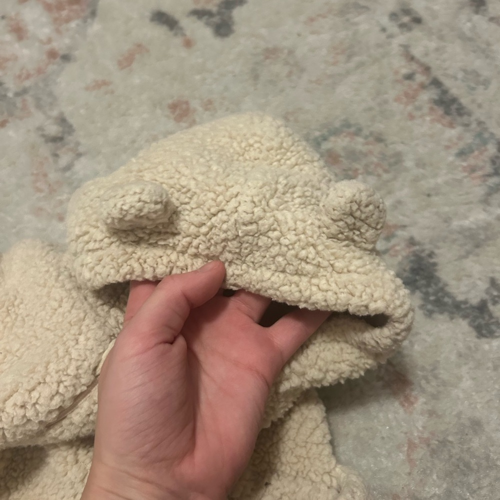 Nordstrom baby cream fleece bear suit size 3 months - Picture 6 of 7
